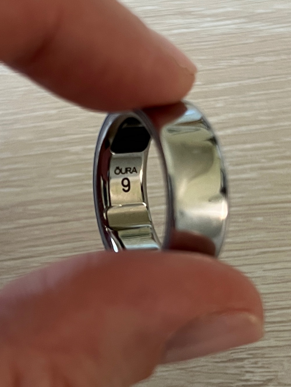 Gen 4 Silver Oura Ring size 9 - Picture 2 of 4